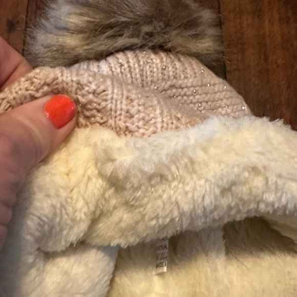 C&K fur Sherpa Pom beanie hat with faux pearl embellishment & fleece lining - Picture 4 of 4